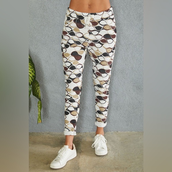 Venti6 Pants - (6175-WAVE-CRM) WAVE PATTERN CORDUROY CRINKLE JOGGERS